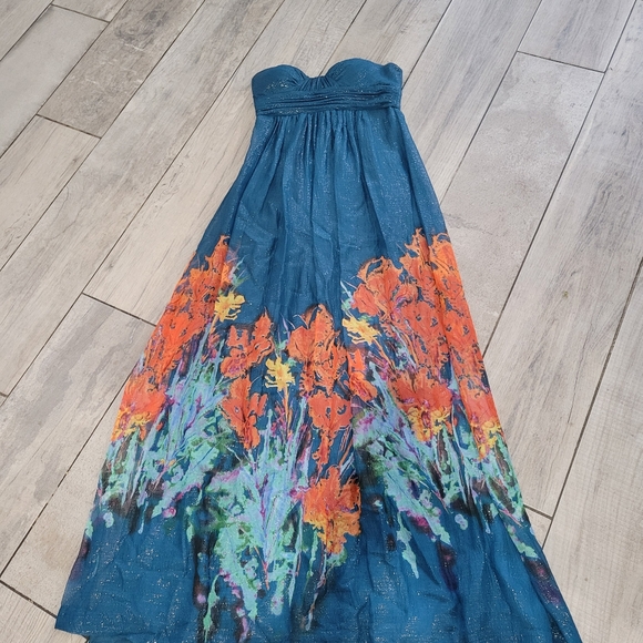 Aqua Turquoise strapless gown floral design at the bottom size 2 like new condit - Picture 4 of 8
